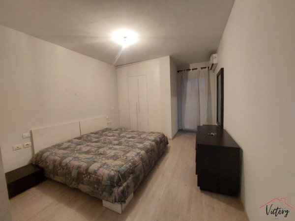 Tirane, jepet me qera 2+1 Kati 7, 100 m² 450 €