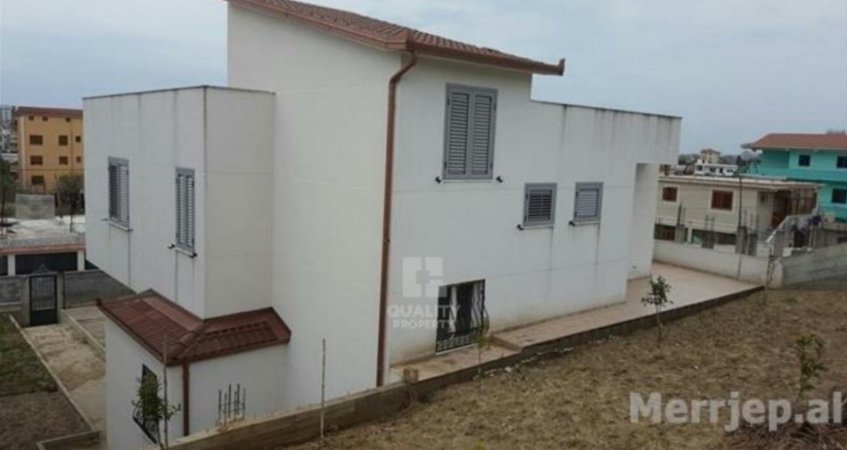 Durres, jepet me qera Vile 2+1 Kati 2, 250 m² 450 € (Arapaj, Durres)