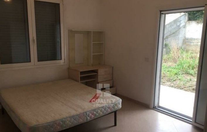 Durres, jepet me qera Vile 2+1 Kati 2, 250 m² 450 € (Arapaj, Durres)