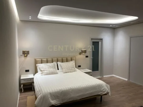 Tirane, shitet Vile 4+1 , 193 m² 550.000 € (Rruga Fortuzi)