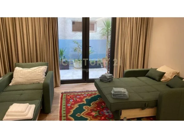 Tirane, shitet Vile 4+1 , 193 m² 550.000 € (Rruga Fortuzi)