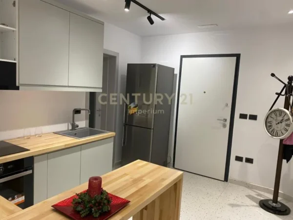 Tirane, shitet Vile 4+1 , 193 m² 550.000 € (Rruga Fortuzi)