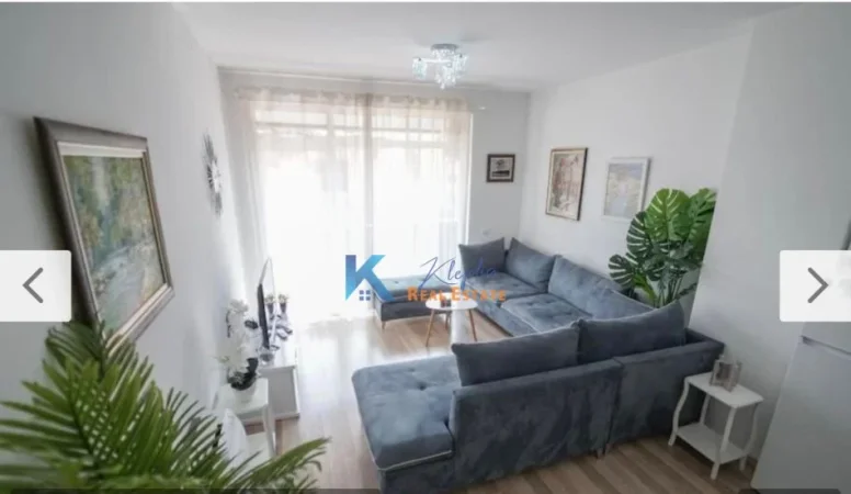 Tirane, jepet me qera apartament 1+1+Ballkon Kati 3, 66 m² 750 € (Qender)