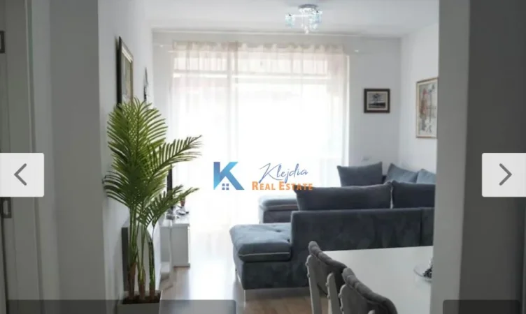 Tirane, jepet me qera apartament 1+1+Ballkon Kati 3, 66 m² 750 € (Qender)