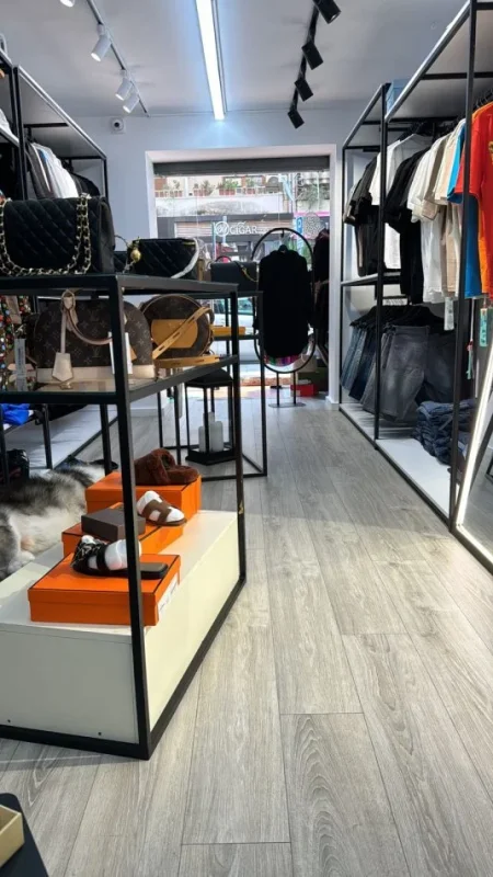 Tirane, jepet me qera dyqan Kati 0, 60 m² 1.200 € (BLLOK)