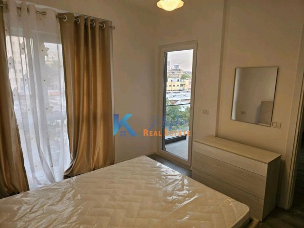 Tirane, jap me qera apartament 1+1+Ballkon Kati 3, 77 m² 600 € (Rruga 5 Maji)