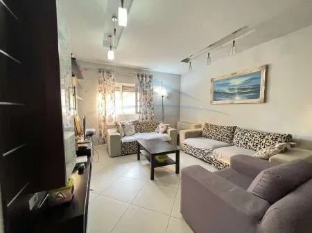Tirane, shitet apartament 2+1 Kati 6, 112 m² 154.000 € (UNAZA E RE)