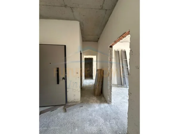 Tirane, shitet apartament 2+1 Kati 2, 86 m² 160.000 € (SPITALI AMERIKAN 3)