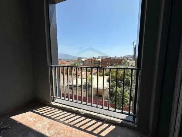 Tirane, shitet apartament 2+1 Kati 2, 86 m² 160.000 € (SPITALI AMERIKAN 3)