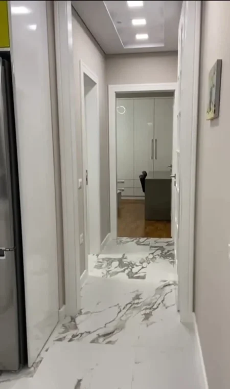 Tirane, jepet me qera apartament 2+1 Kati 6, 120 m² 1.200 € (Kompleksi Olimpic)