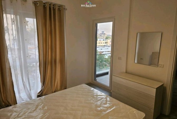 Tirane, jepet me qera apartament 1+1 Kati 3, 80 m² 600 € (rruga 5 Maji)