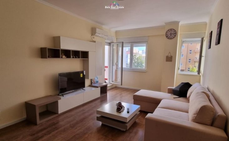 Tirane, jepet me qera apartament 2+1 Kati 3, 92 m² 690 Euro (21 Dhjetori)
