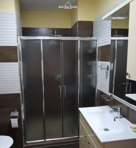 Tirane, jepet me qera apartament 2+1 Kati 3, 92 m² 700 Euro (21 Dhjetori)