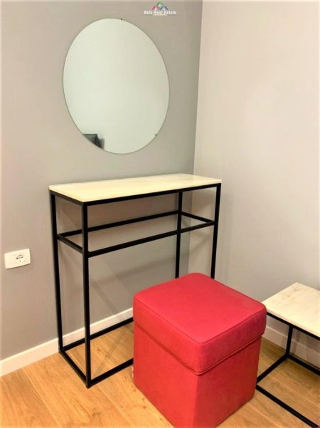 Tirane, jepet me qera apartament 2+1 Kati 4, 95 m² 750 € (21 dhjetori)