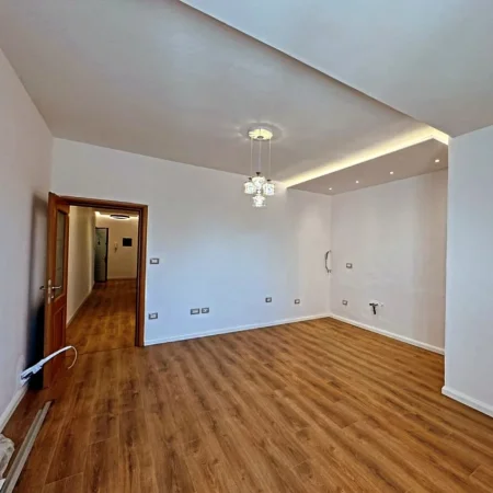 Tirane, shitet apartament 2+1 , 103 m² 175.000 € (Ish stacioni i Parafundit i Tiranes se Re)