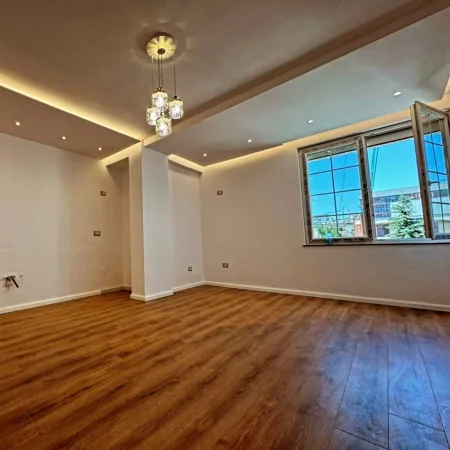 Tirane, shitet apartament 2+1 , 103 m² 175.000 € (Ish stacioni i Parafundit i Tiranes se Re)