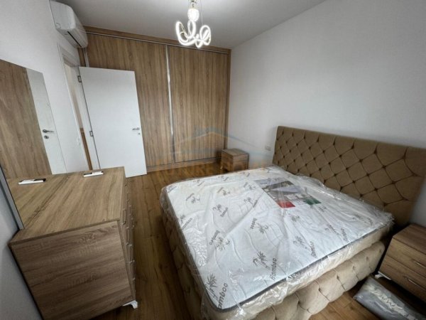 Tirane, jepet me qera apartament 1+1+Ballkon Kati 4, 75 m² 550 € (Unaza e Re)