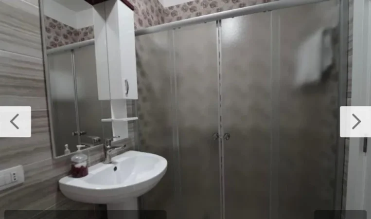 Tirane, jepet me qera apartament 1+1 Kati 3, 66 m² 750 € (Qender)