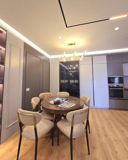 Tirane, shitet apartament 2+1 , 155 m² (Blloku)
