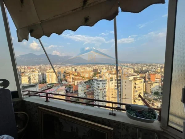 Tirane, shitet apartament 1+1+Ballkon Kati 16, 53 m² 159.000 € (Qender)