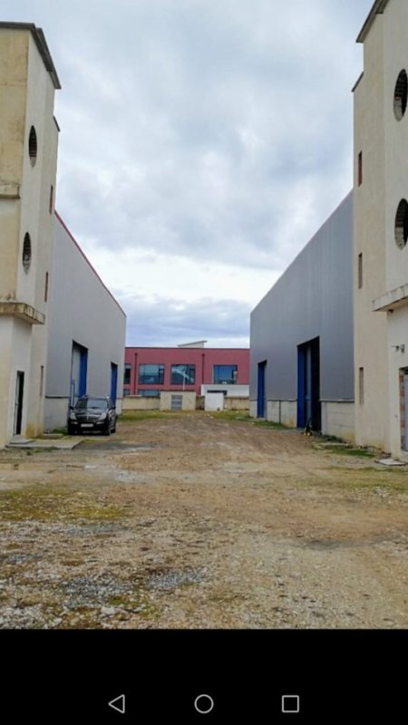 Durres, shitet ambjent biznesi Kati 3, 5.400 m² 3.000.000 € (ne Maminas Shijak Durres.)