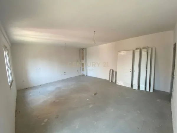 SHITET APARTAMENT 2+1+2+2 POSTE PARKIMI NE ASTIR, "KOMPLEKSI SIMA-COM ABITAT99427