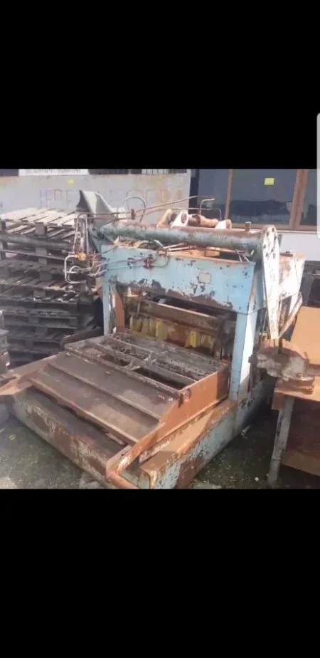 Tirane, shes Makineri Blloqe Betoni dhe Pllaka Trotuari 1100€