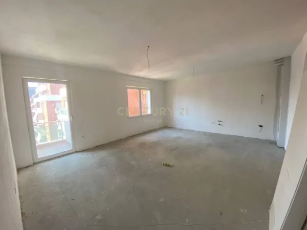 Tirane, shitet apartament 2+1 Kati 5, 122 m² 230.000 € (Astir)