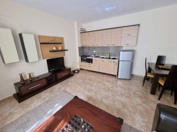 Tirane, jepet me qera apartament 1+1 Kati 2, 58 m² 370 € (Eduard Mano)