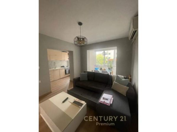 Tirane, jepet me qera apartament 2+1+A+BLK Kati 2, 69 m² 490 Euro (petronini luarase)