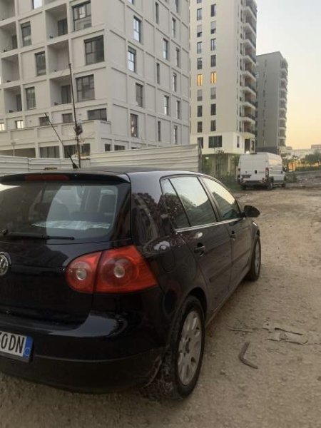 Tirane, shes makine Volkswagen GOLF 5 Viti 2008, 4.000 €