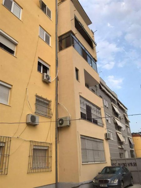 Tirane, jepet me qera apartament 2+1+A+BLK Kati 6, 100 m² 330 Euro (rruga kongresi i manastirit)