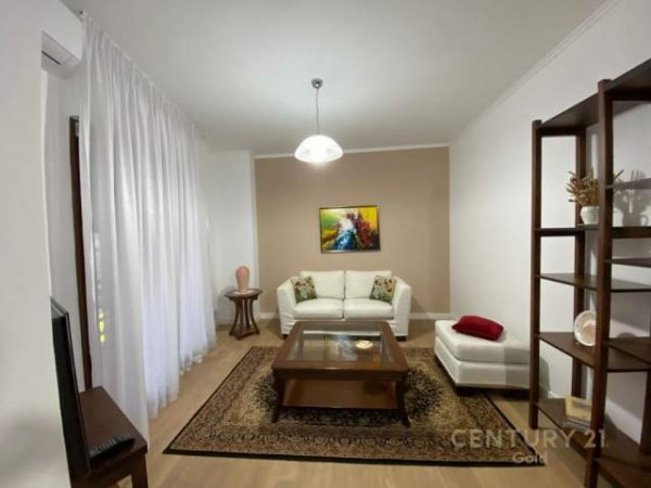 Tirane, jepet me qera apartament 1+1+BLK Kati 12, 80 m² 450 Euro (Zogu i Zi)