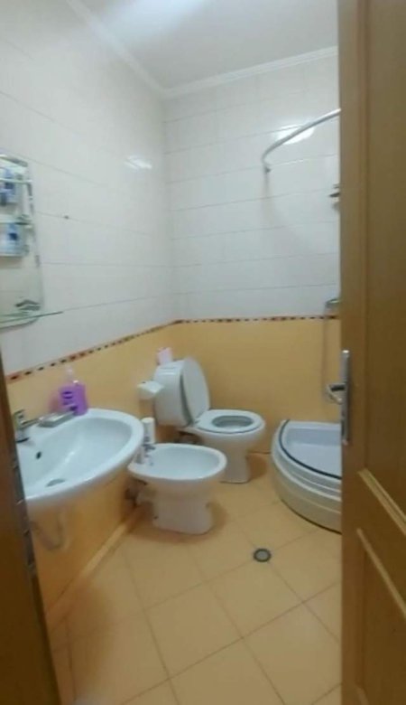Tirane, jepet me qera apartament 2+1+BLK Kati 10, 80 m² 450 Euro (Dritan Hoxha)