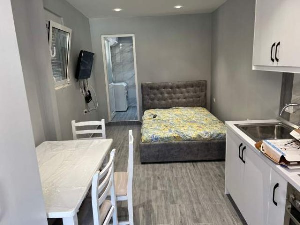 Tirane, jepet me qera garsonier 1+1 Kati 1, 35 m² 300 Euro (rruga Mihal Duri)
