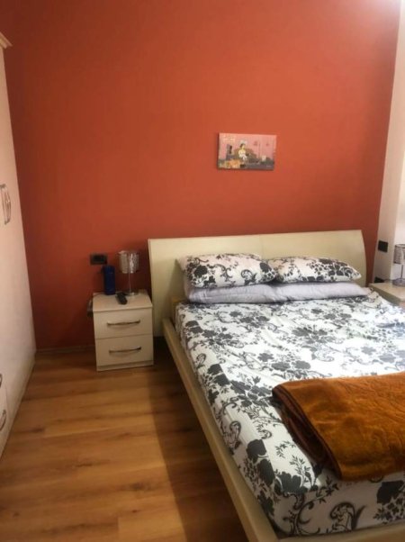 Tirane, jepet me qera apartament 1+1+BLK Kati 7, 75 m² 350 Euro (profarma)