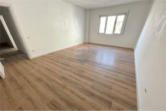 Tirane, shitet apartament 1+1+BLK 71 m² 86.000 Euro (Rruga e Zallit)