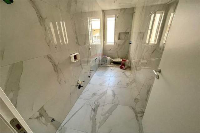 Tirane, shitet apartament 1+1+BLK 71 m² 86.000 Euro (Rruga e Zallit)