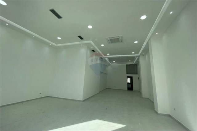 Tirane, jepet me qera ambjent biznesi Kati 0, 73 m² 1.500 Euro (Hoxha Tahsin)