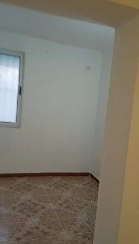 Tirane, jepet me qera apartament 1+1 Kati 1, 55 m² 25000  (Rruga e Dibres)