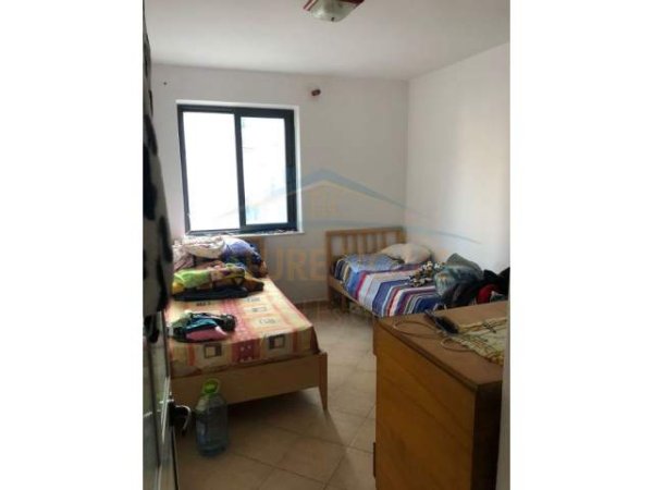 Durres, shitet apartament 2+1+BLK Kati 2, 75 m² 65.000 Euro (Gjykata, Durrës)