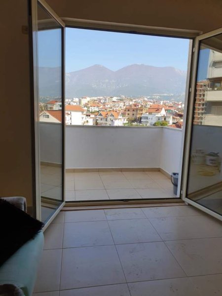 Tirane, jepet me qera apartament 2+1+BLK Kati 5, 80 m² 400 Euro (rruga Endri Keko)