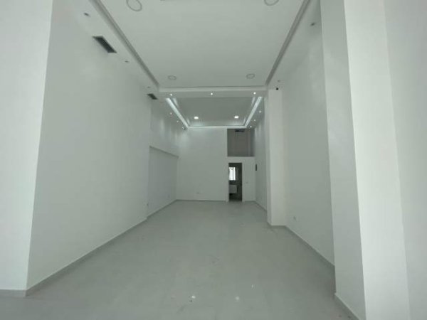 Tirane, jepet me qera ambjent biznesi Kati 0, 73 m² 1.500 Euro (Rr. Hoxha Tahsin)