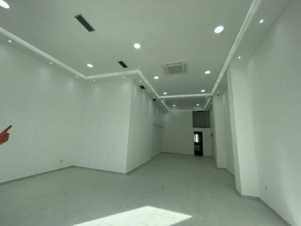 Tirane, jepet me qera ambjent biznesi Kati 0, 73 m² 1.500 Euro (Rr. Hoxha Tahsin)