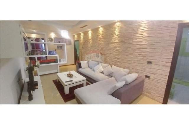 Tirane, jepet me qera apartament 2+1 Kati 2, 124 m² 800 Euro (Rruga  Nikolla tupe)