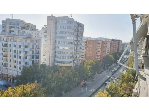 PERBALLE KOMPLEKSIT DELIJORGJI ,SHITET APARTAMENT 3+1, Kati 8, 135 m² 200.000 Euro