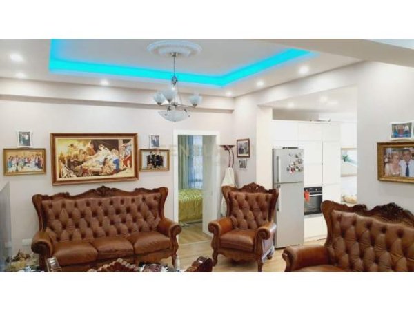 PERBALLE KOMPLEKSIT DELIJORGJI ,SHITET APARTAMENT 3+1, Kati 8, 135 m² 200.000 Euro