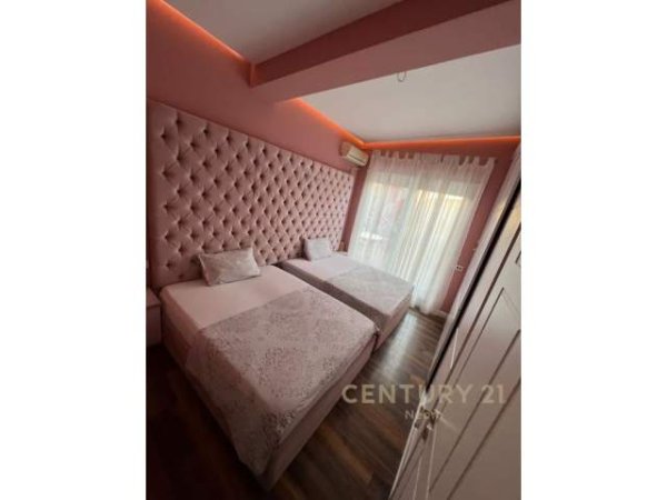 Shitet Apartamet-Papafingo 2+1 Kodra e Diellit! Kati 6, 91 m² 155.000 Euro