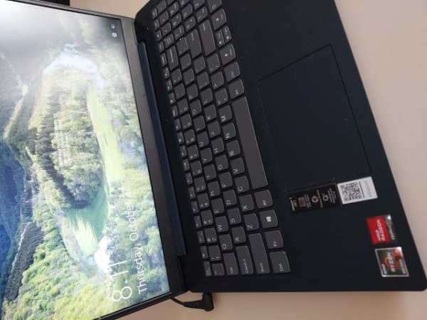 Tirane, shes Laptop LENOVO 200 Euro