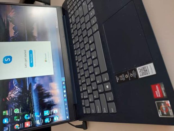 Tirane, shes Laptop LENOVO 200 Euro